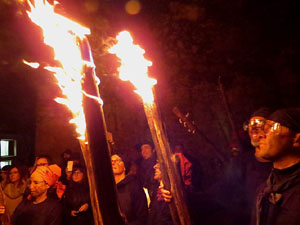 Fires 2018. Espectacle de foc i m&uacute;sica Llumin&agrave;ries de Fires, a c&agrave;rrec de Taller de Magn&egrave;sia i Els Berros de la Cort