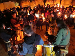 Fires 2018. Espectacle de foc i m&uacute;sica Llumin&agrave;ries de Fires, a c&agrave;rrec de Taller de Magn&egrave;sia i Els Berros de la Cort