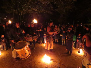Fires 2018. Espectacle de foc i m&uacute;sica Llumin&agrave;ries de Fires, a c&agrave;rrec de Taller de Magn&egrave;sia i Els Berros de la Cort