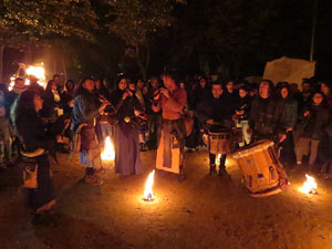 Fires 2018. Espectacle de foc i m&uacute;sica Llumin&agrave;ries de Fires, a c&agrave;rrec de Taller de Magn&egrave;sia i Els Berros de la Cort