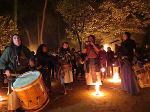 Fires 2018. Espectacle de foc i m&uacute;sica Llumin&agrave;ries de Fires, a c&agrave;rrec de Taller de Magn&egrave;sia i Els Berros de la Cort