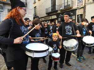 Fires 2018. Passejada de Fires de la Mula Baba i representaci&oacute; de titelles