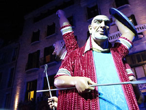 Fires 2018. Preg&oacute; de Fires. Entrada i ballades de capgrossos, gegants i far&agrave;ndula a la pla&ccedil;a del Vi