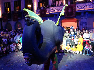 Fires 2018. Preg&oacute; de Fires. Entrada i ballades de capgrossos, gegants i far&agrave;ndula a la pla&ccedil;a del Vi