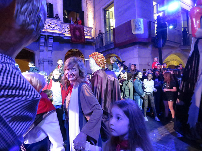 Fires 2018. Preg&oacute; de Fires. Entrada i ballades de capgrossos, gegants i far&agrave;ndula a la pla&ccedil;a del Vi