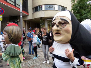Fires 2018. Preg&oacute; de Fires. Les cercaviles de gegants i capgrossos fins la pla&ccedil;a del Vi