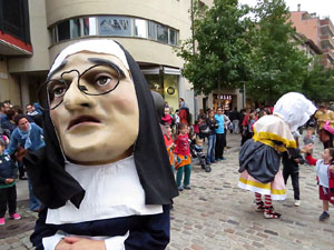 Fires 2018. Preg&oacute; de Fires. Les cercaviles de gegants i capgrossos fins la pla&ccedil;a del Vi