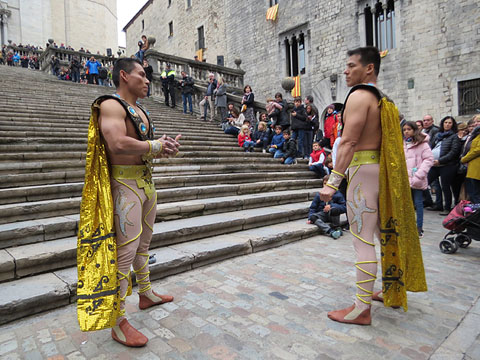 Preparaci&oacute; de la pujada les escales de la Catedral