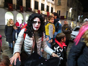 Fires 2018. 7a. Zombie Walk de Girona dins el festival Acocollona't