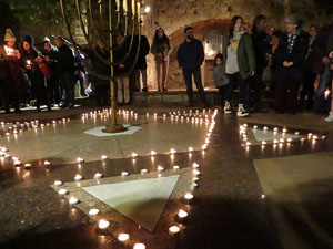 Nadal 2018 a Girona. Encesa de les llums de Hanukk&agrave; al pati dels Rabins