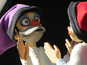 Nadal 2018 a Girona. Els Pastorets de la Mula Baba a la pla&ccedil;a del Pallol