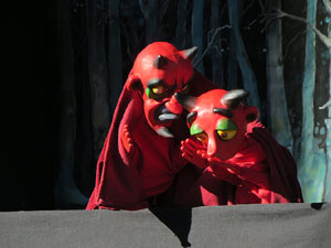 Nadal 2018 a Girona. Els Pastorets de la Mula Baba a la pla&ccedil;a del Pallol