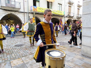 Fires de Sant Narc&iacute;s 2018. Toc de rams. Canvi dels rams de flors de les gegantes de Girona