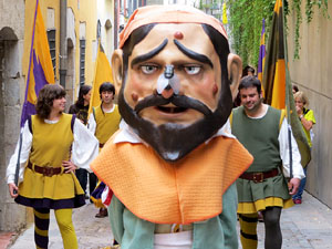 Fires de Sant Narc&iacute;s 2018. Toc de rams. Canvi dels rams de flors de les gegantes de Girona