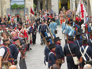 XI Festa Reviu els Setges Napole&ograve;nics de Girona. Desfilada pels carrers de Girona