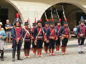 XI Festa Reviu els Setges Napole&ograve;nics de Girona. Desfilada pels carrers de Girona