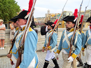 XI Festa Reviu els Setges Napole&ograve;nics de Girona. Desfilada pels carrers de Girona