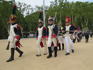 XI Festa Reviu els Setges Napole&ograve;nics de Girona. Desfilada pels carrers de Girona