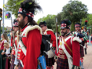 XI Festa Reviu els Setges Napole&ograve;nics de Girona. Desfilada pels carrers de Girona