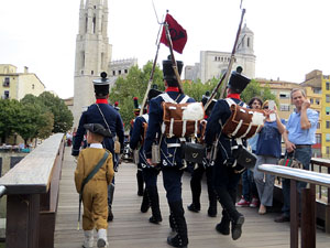 XI Festa Reviu els Setges Napole&ograve;nics de Girona. Desfilada pels carrers de Girona