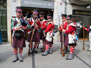 XI Festa Reviu els Setges Napole&ograve;nics de Girona. Desfilada pels carrers de Girona