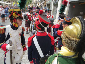 XI Festa Reviu els Setges Napole&ograve;nics de Girona. Desfilada pels carrers de Girona