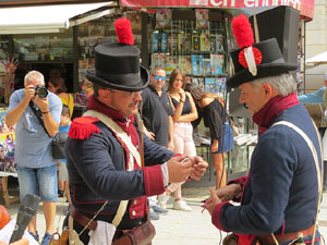 XI Festa Reviu els Setges Napole&ograve;nics de Girona. Presentaci&oacute; a la pla&ccedil;a de la Independ&egrave;ncia