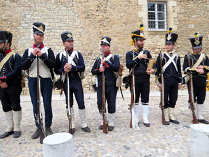 XI Festa Reviu els Setges Napole&ograve;nics de Girona. Presentaci&oacute; a la pla&ccedil;a de Sant Dom&egrave;nec