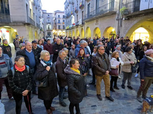 Arribada de Jordi Puig a la pla&ccedil;a del Vi. Rodant fins la Rep&uacute;blica
