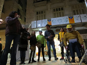 Arribada de Jordi Puig a la pla&ccedil;a del Vi. Rodant fins la Rep&uacute;blica