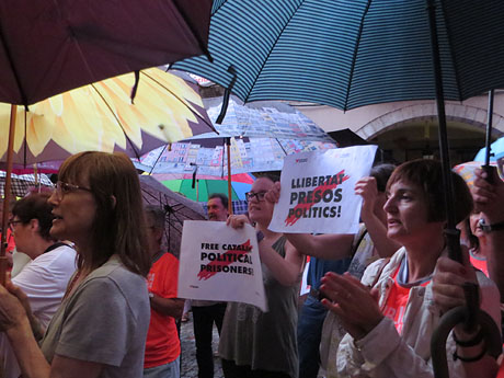 Assaig de la manifestaci&oacute; de l'11 de setembre a la pla&ccedil;a del Vi