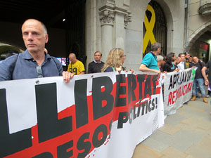 Concentraci&oacute; a la pla&ccedil;a del Vi per la independ&egrave;ncia i la llibertat dels presos pol&iacute;tics