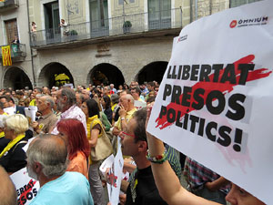 Concentraci&oacute; a la pla&ccedil;a del Vi per la independ&egrave;ncia i la llibertat dels presos pol&iacute;tics