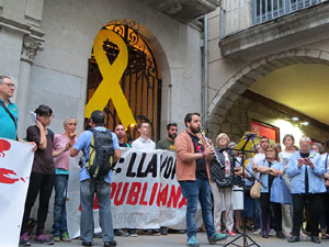 Concentraci&oacute; a la pla&ccedil;a del Vi per la independ&egrave;ncia i la llibertat dels presos pol&iacute;tics