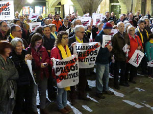 Concentraci&oacute; a la pla&ccedil;a del Vi per la llibertat dels presos pol&iacute;tics, amb Cims per la Llibertat