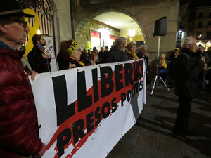 Concentraci&oacute; a la pla&ccedil;a del Vi per la independ&egrave;ncia i la llibertat dels presos pol&iacute;tics