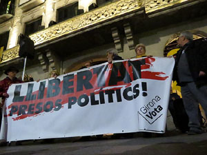 Concentraci&oacute; a la pla&ccedil;a del Vi per la independ&egrave;ncia i la llibertat dels presos pol&iacute;tics