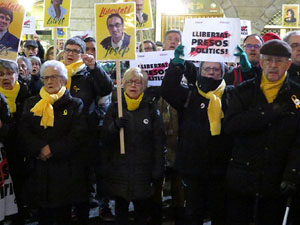 Concentraci&oacute; a la pla&ccedil;a del Vi per la independ&egrave;ncia i la llibertat dels presos pol&iacute;tics