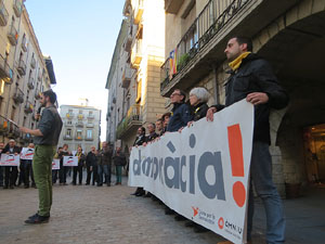 Concentraci&oacute; a la pla&ccedil;a del Vi el dijous 15 de mar&ccedil; de 2018