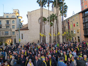 Concentraci&oacute; a la pla&ccedil;a de Santa Susanna del Mercadal