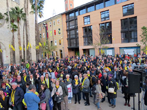 Concentraci&oacute; a la pla&ccedil;a de Santa Susanna del Mercadal