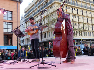 Concentraci&oacute; a la pla&ccedil;a de Santa Susanna del Mercadal