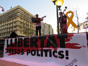 Concentraci&oacute; a la pla&ccedil;a de Santa Susanna del Mercadal