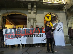 Concentraci&oacute; a la pla&ccedil;a del Vi per la independ&egrave;ncia i la llibertat dels presos pol&iacute;tics