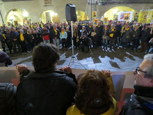 Concentraci&oacute; a la pla&ccedil;a del Vi per la independ&egrave;ncia i la llibertat dels presos pol&iacute;tics