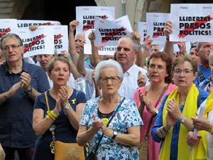 Concentraci&oacute; a la pla&ccedil;a del Vi per la llibertat dels presos pol&iacute;tics