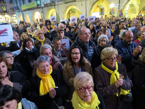Concentraci&oacute; a la pla&ccedil;a del Vi per la independ&egrave;ncia i la llibertat dels presos pol&iacute;tics