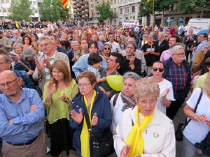 Concentraci&oacute; contra el 155 davant la subdelegaci&oacute; dels govern espanyol a la Gran Via de Jaume I