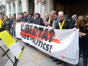 Concentraci&oacute; a la pla&ccedil;a del Vi per la independ&egrave;ncia i la llibertat dels presos pol&iacute;tics