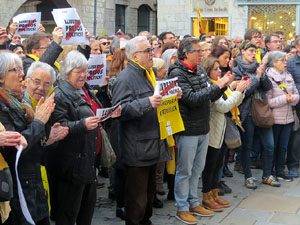 Concentraci&oacute; a la pla&ccedil;a del Vi per la independ&egrave;ncia i la llibertat dels presos pol&iacute;tics